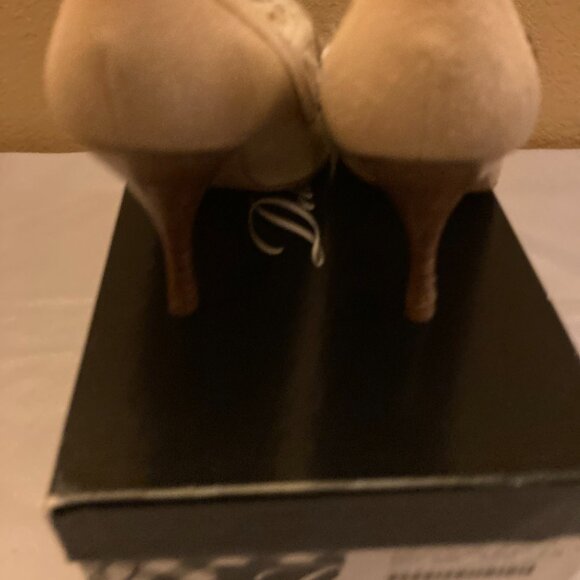 Delman Suede Leather Moccasin on Heel W/Tie, Pale Camel, Fur Lined Pump Sz 6.5B - Picture 8 of 9